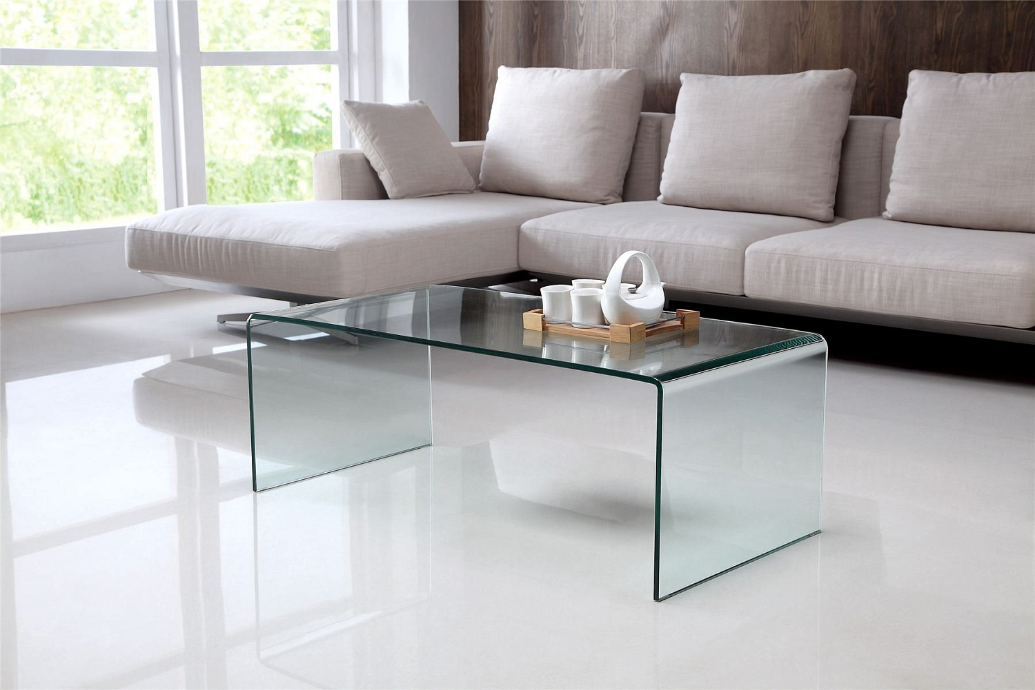 Как ухаживать за стеклянным столом: эффективные способы.