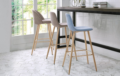 Стул полубарный 350S бежевый/дерево фото Стул полубарный 350S бежевый/дерево. Фото №5